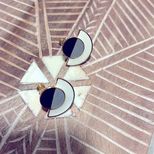 Screw earring. Brand new.